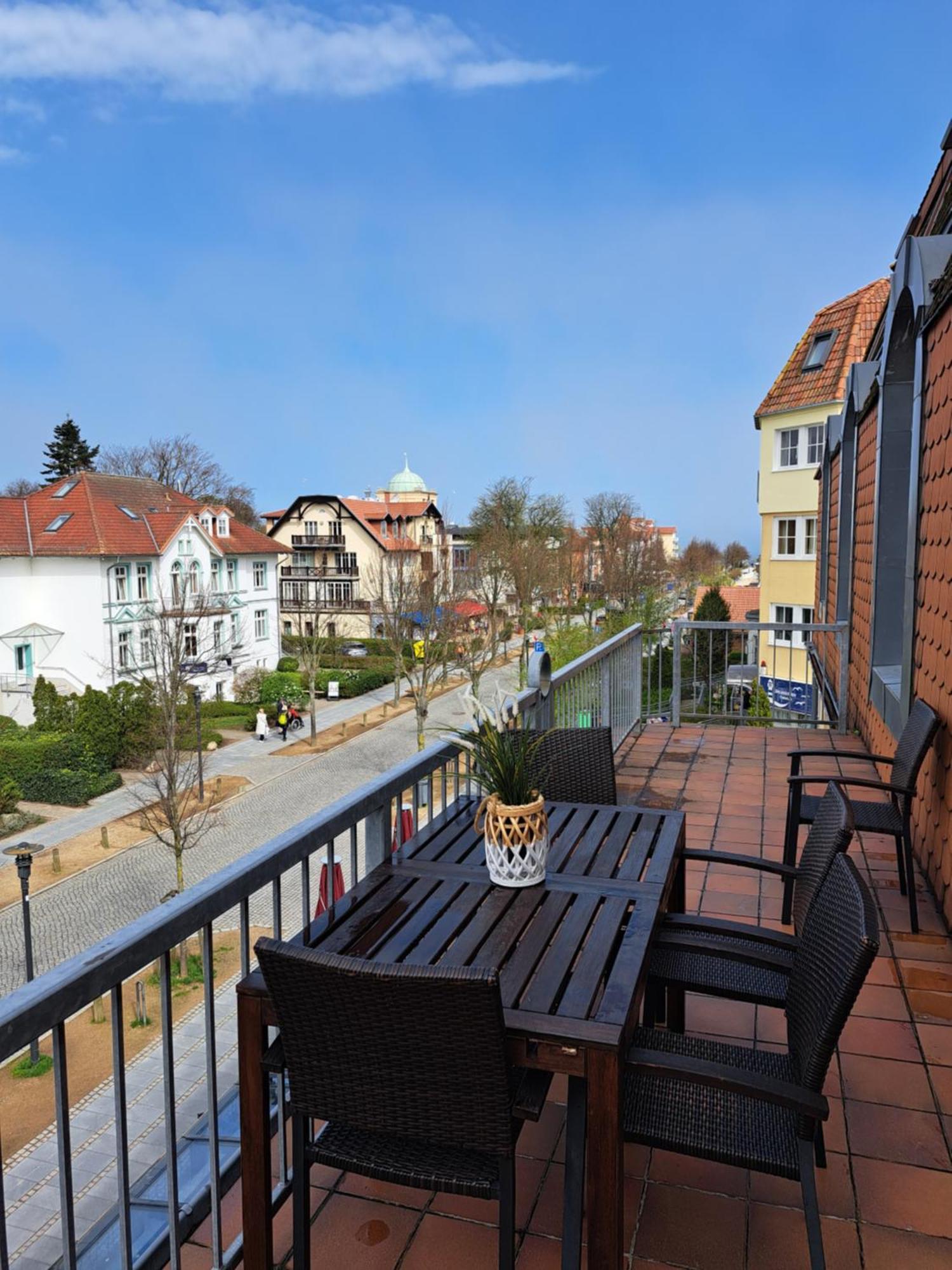 Kuehlungsborner Brauhaus Hotel Exterior photo